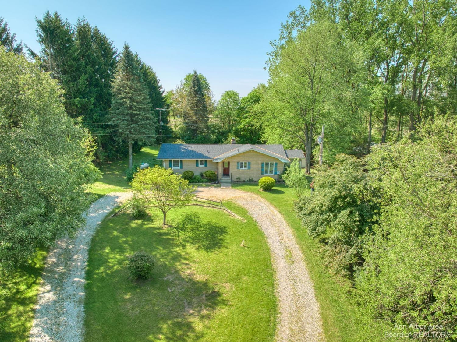 4559 Holloway Road Adrian, MI 49221 - Photo 1 of 59 Photo 1