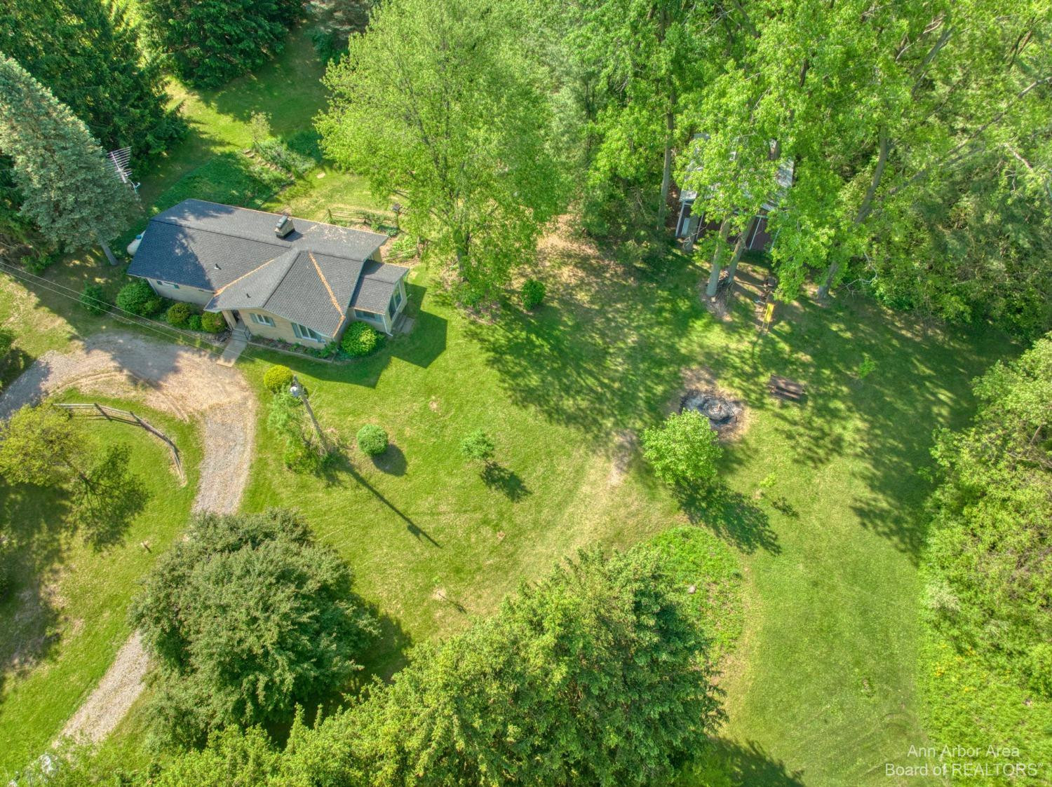 4559 Holloway Road Adrian, MI 49221 - Photo 4 of 59 Photo 4