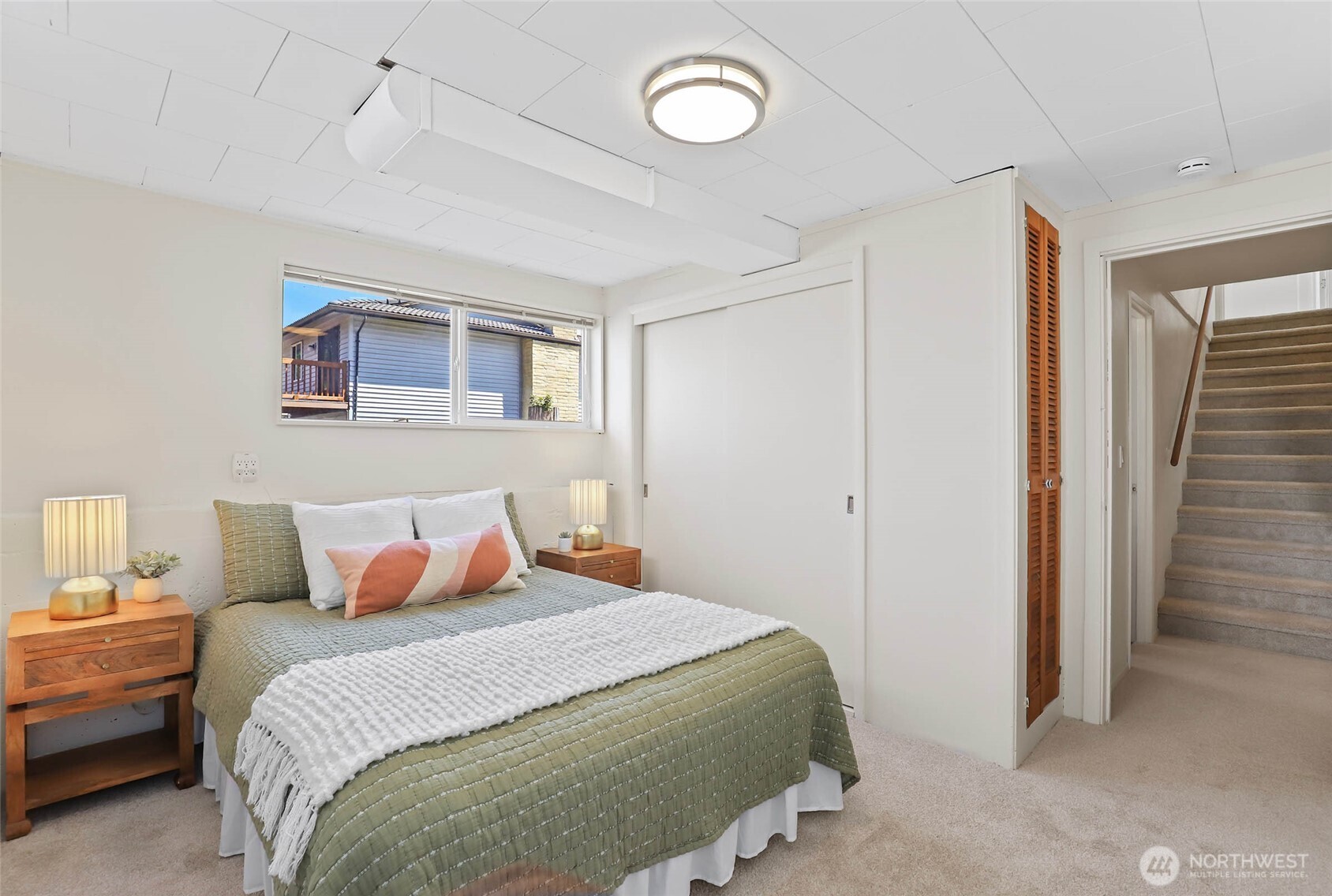 2402 Union Avenue Northeast Renton, WA 98059 - Photo 12 of 32 Gallery Image 12