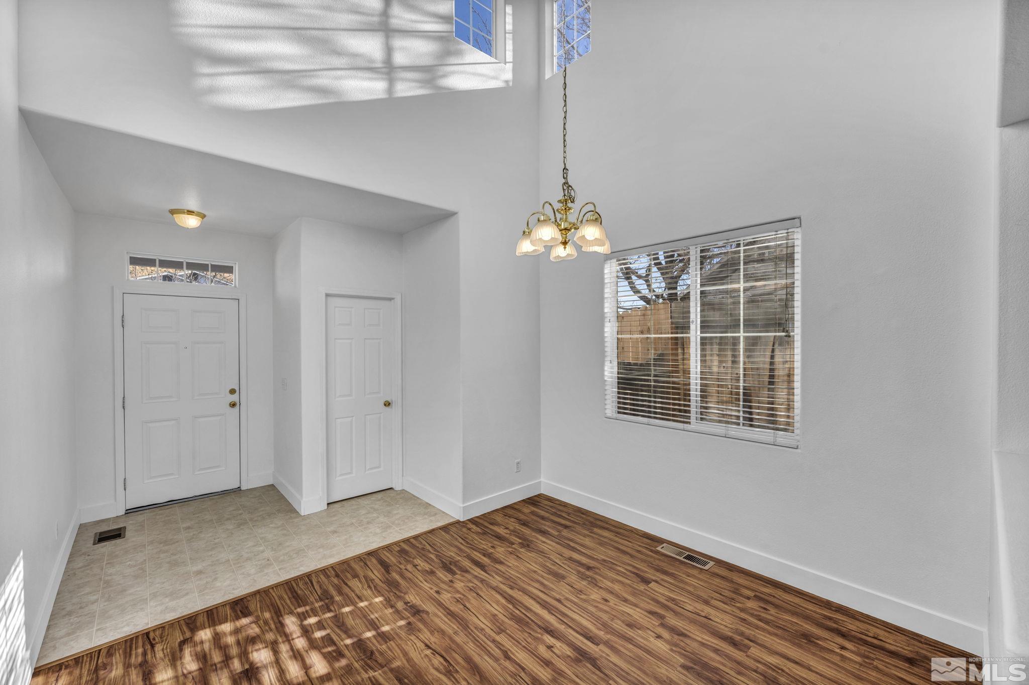 2131 Sapphire Ridge Way Reno, NV 89523 - Photo 2 of 34 Photo 2