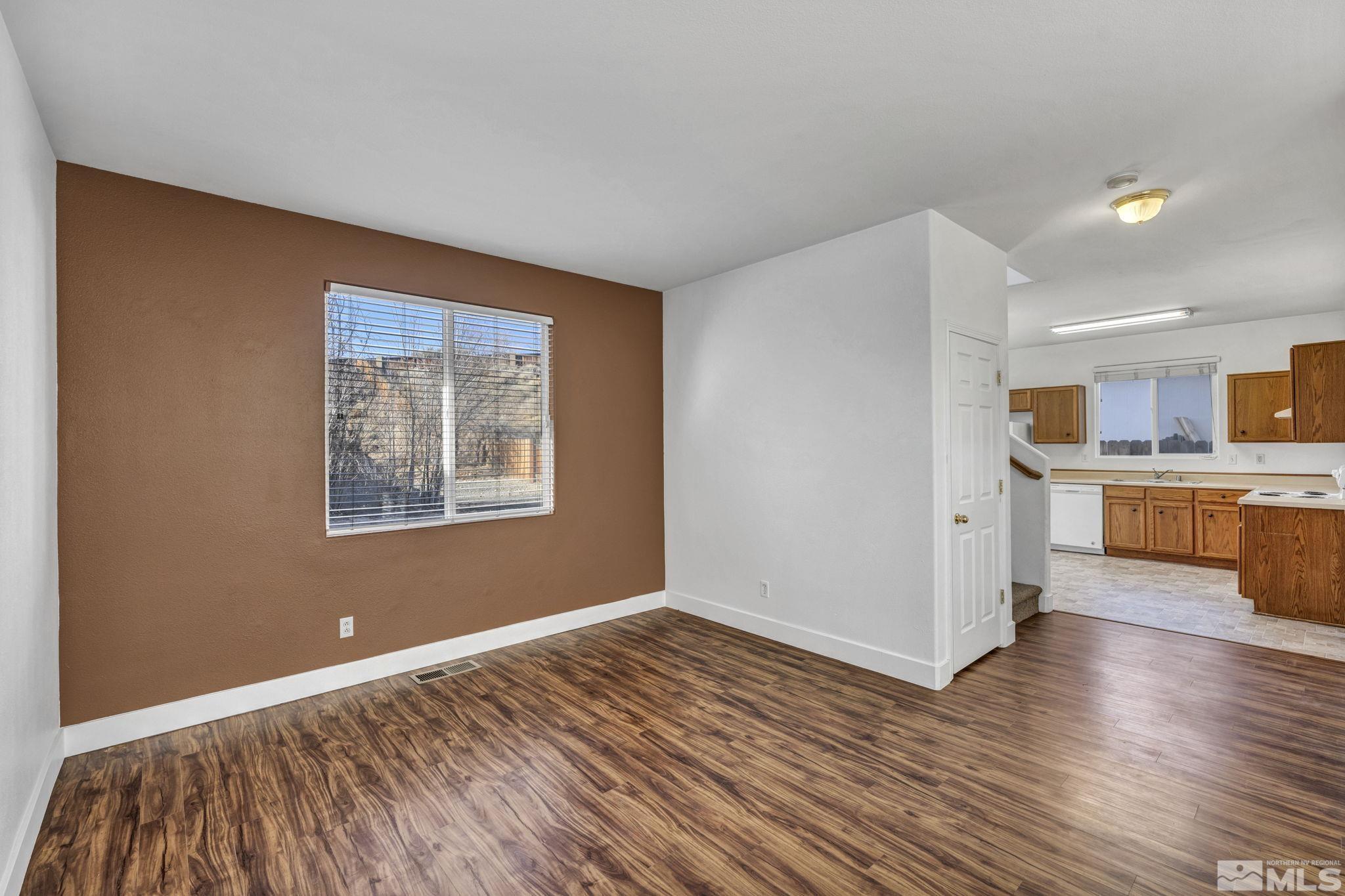 2131 Sapphire Ridge Way Reno, NV 89523 - Photo 4 of 34 Photo 4