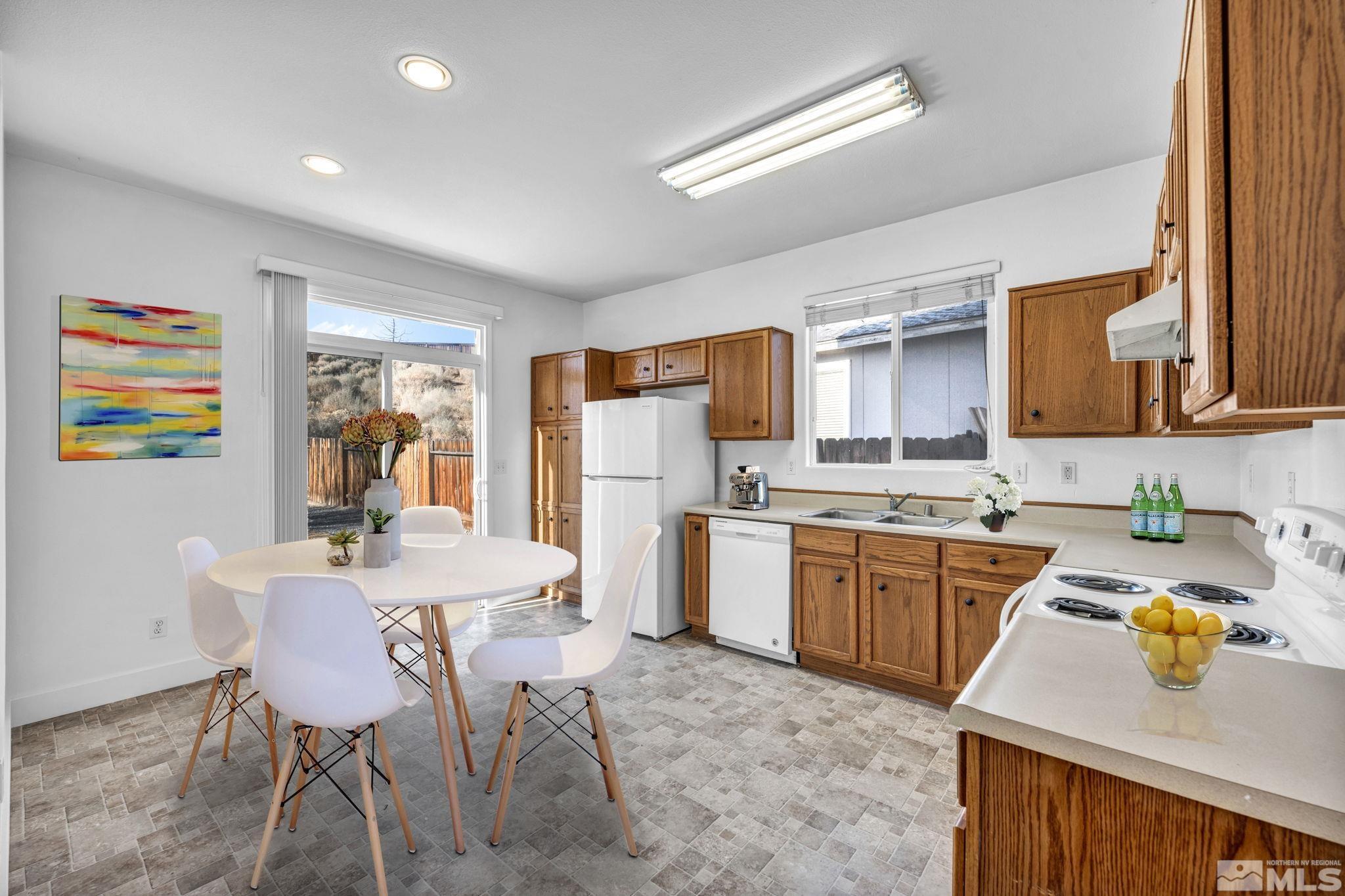 2131 Sapphire Ridge Way Reno, NV 89523 - Photo 9 of 34 Photo 9