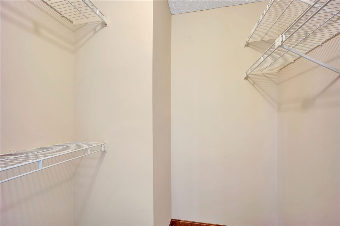 10667 Montgomery Road, Unit 13 Cincinnati, OH 45242 - Photo 23 of 39 Gallery Image 23
