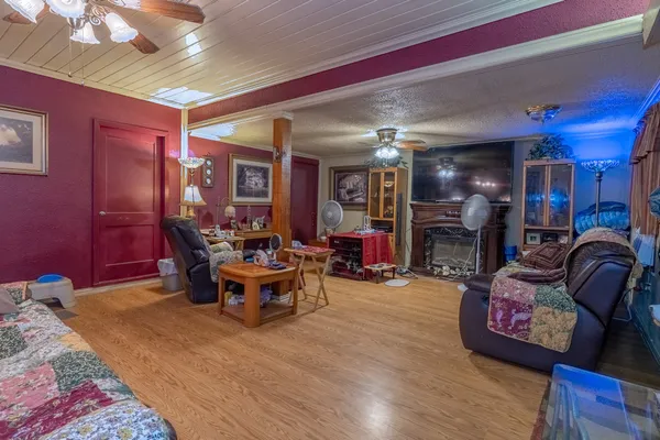 $199,900 | 201 North Cleveland Avenue, Cleveland, TX 77327
