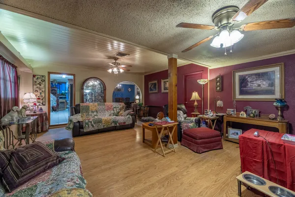 $199,900 | 201 North Cleveland Avenue, Cleveland, TX 77327