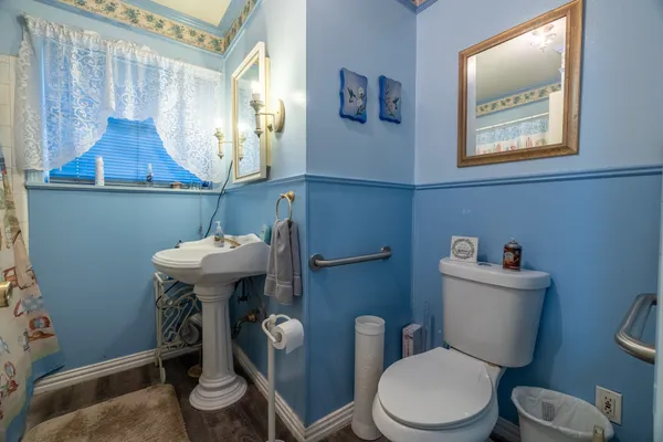 $199,900 | 201 North Cleveland Avenue, Cleveland, TX 77327