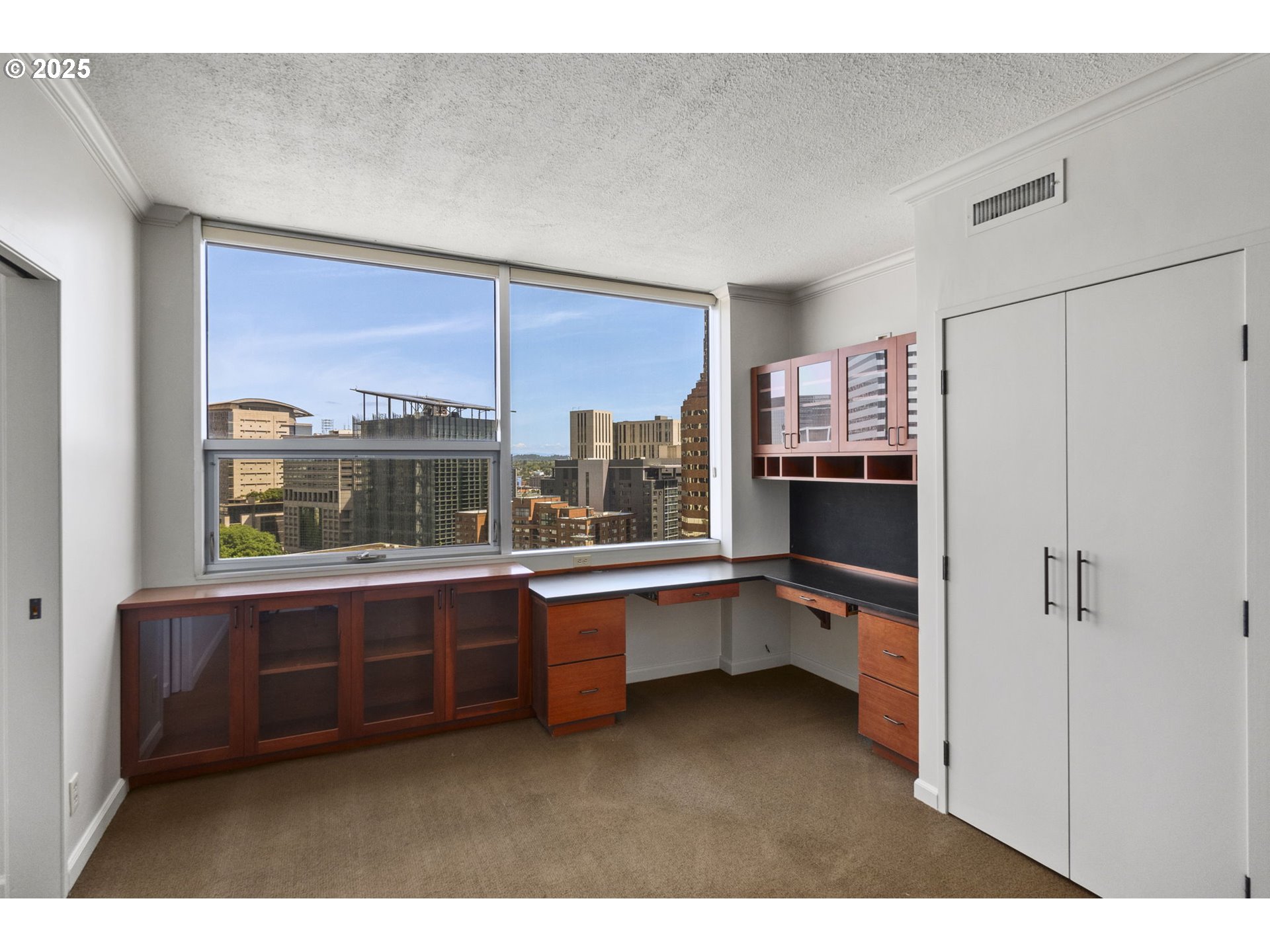 1500 Southwest 5th Avenue, Unit 1602 Portland, OR 97201 - Photo 12 of 41