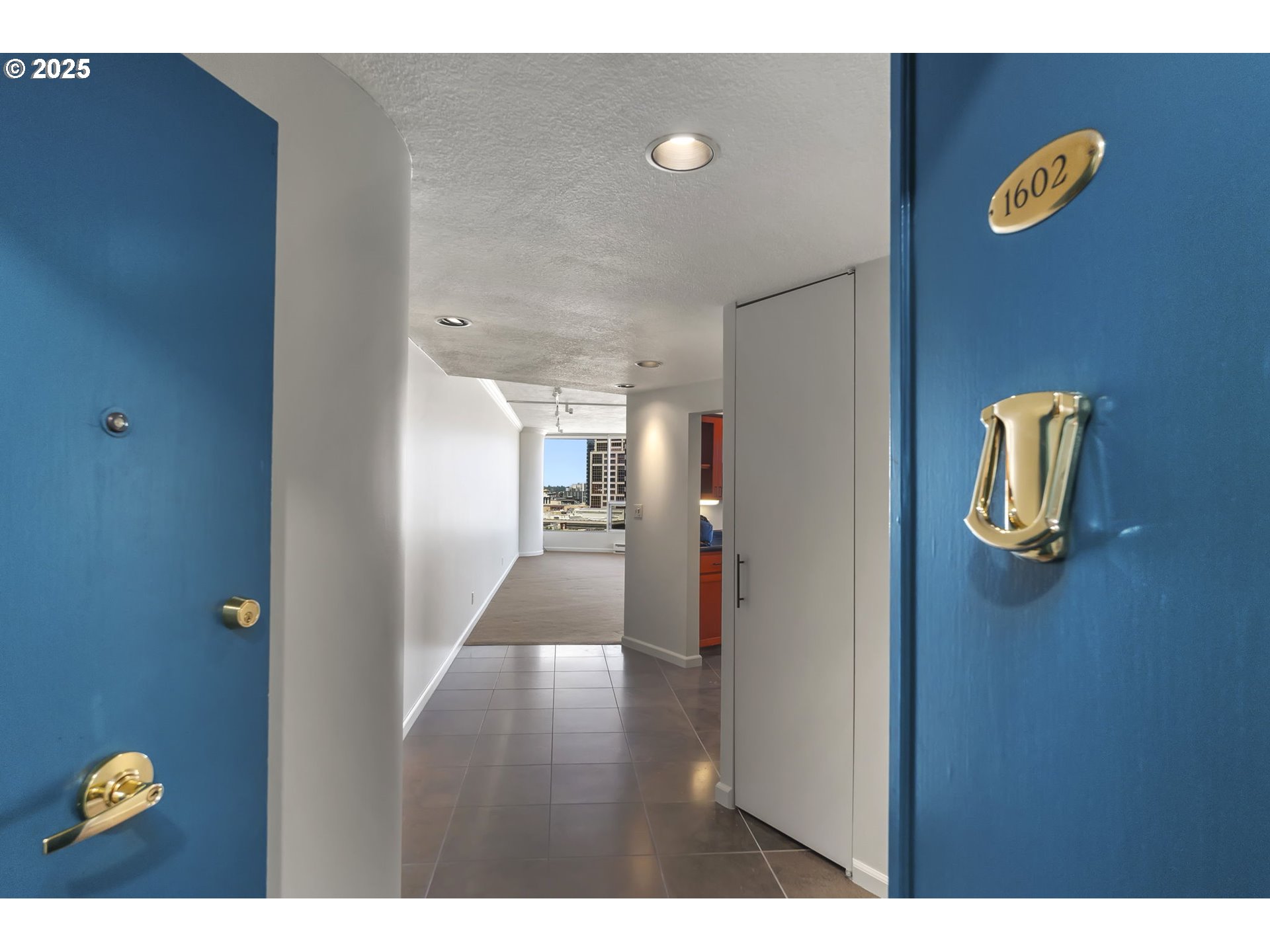 1500 Southwest 5th Avenue, Unit 1602 Portland, OR 97201 - Photo 3 of 41