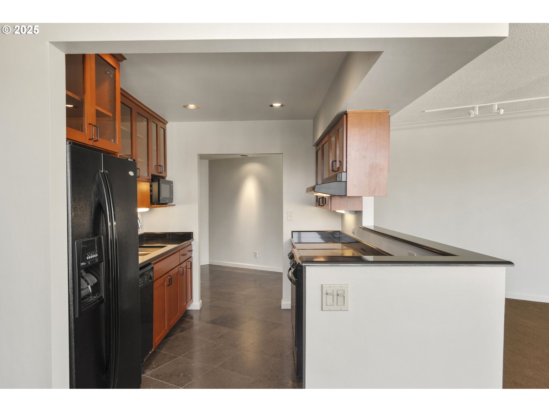 1500 Southwest 5th Avenue, Unit 1602 Portland, OR 97201 - Photo 8 of 41