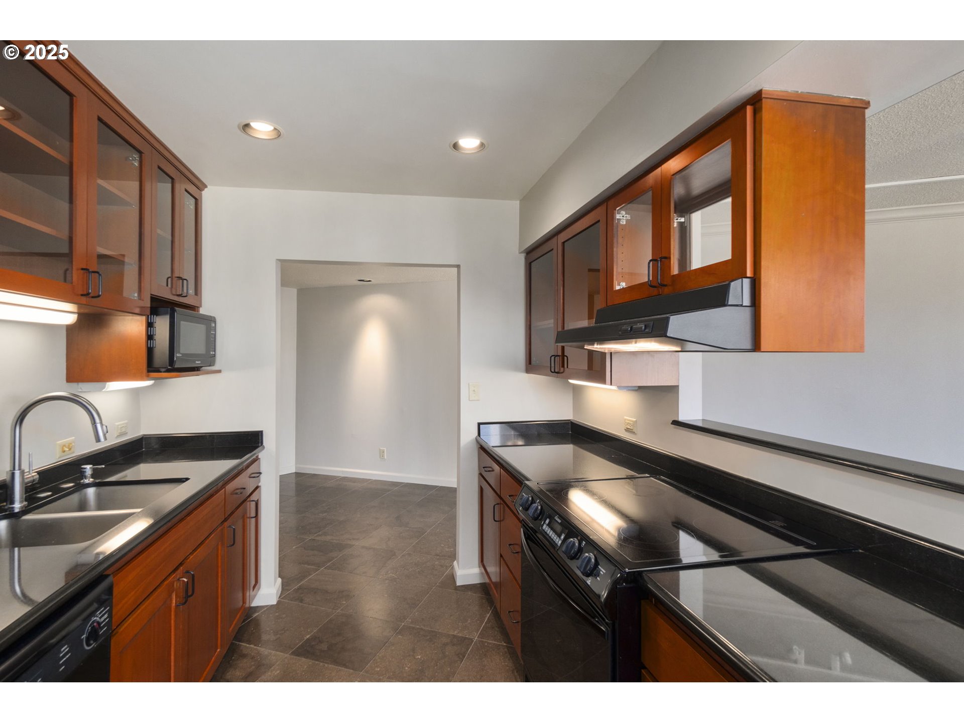 1500 Southwest 5th Avenue, Unit 1602 Portland, OR 97201 - Photo 9 of 41