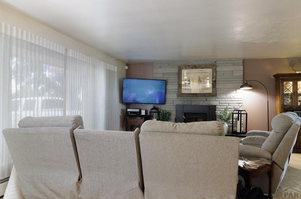 843 Baxter Road Pueblo, CO 81006 - Photo 5 of 57