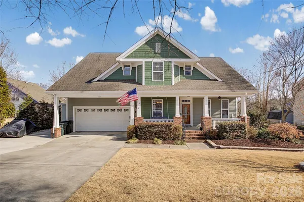 $765,000 | 1044 Hunters Run Drive, Tega Cay, SC 29708