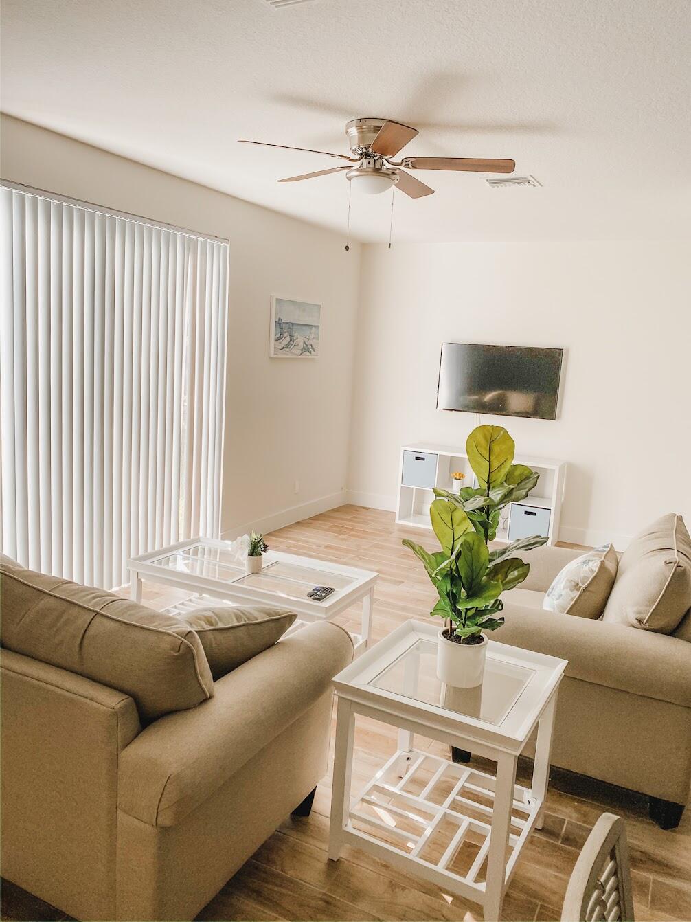 101 Osprey Circle Hypoluxo, FL 33462 - Photo 4 of 13 IMG_0297