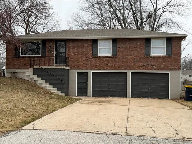 $290,000 | 500 Northeast 87th Street, Kansas City, MO 64155