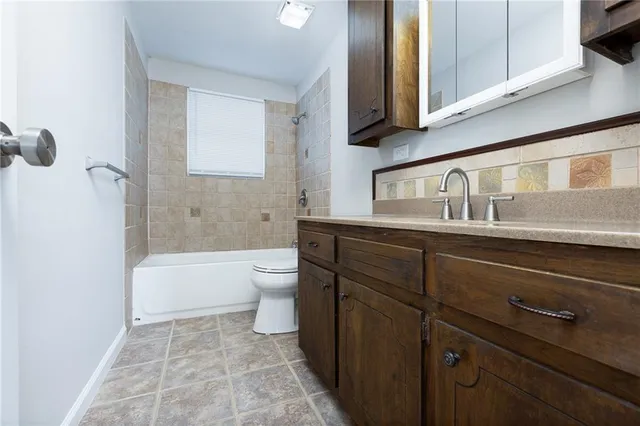 $290,000 | 500 Northeast 87th Street, Kansas City, MO 64155