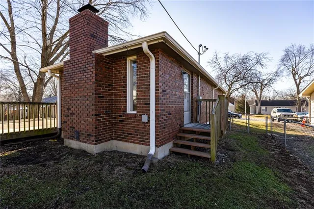 $290,000 | 500 Northeast 87th Street, Kansas City, MO 64155