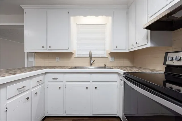 $290,000 | 500 Northeast 87th Street, Kansas City, MO 64155