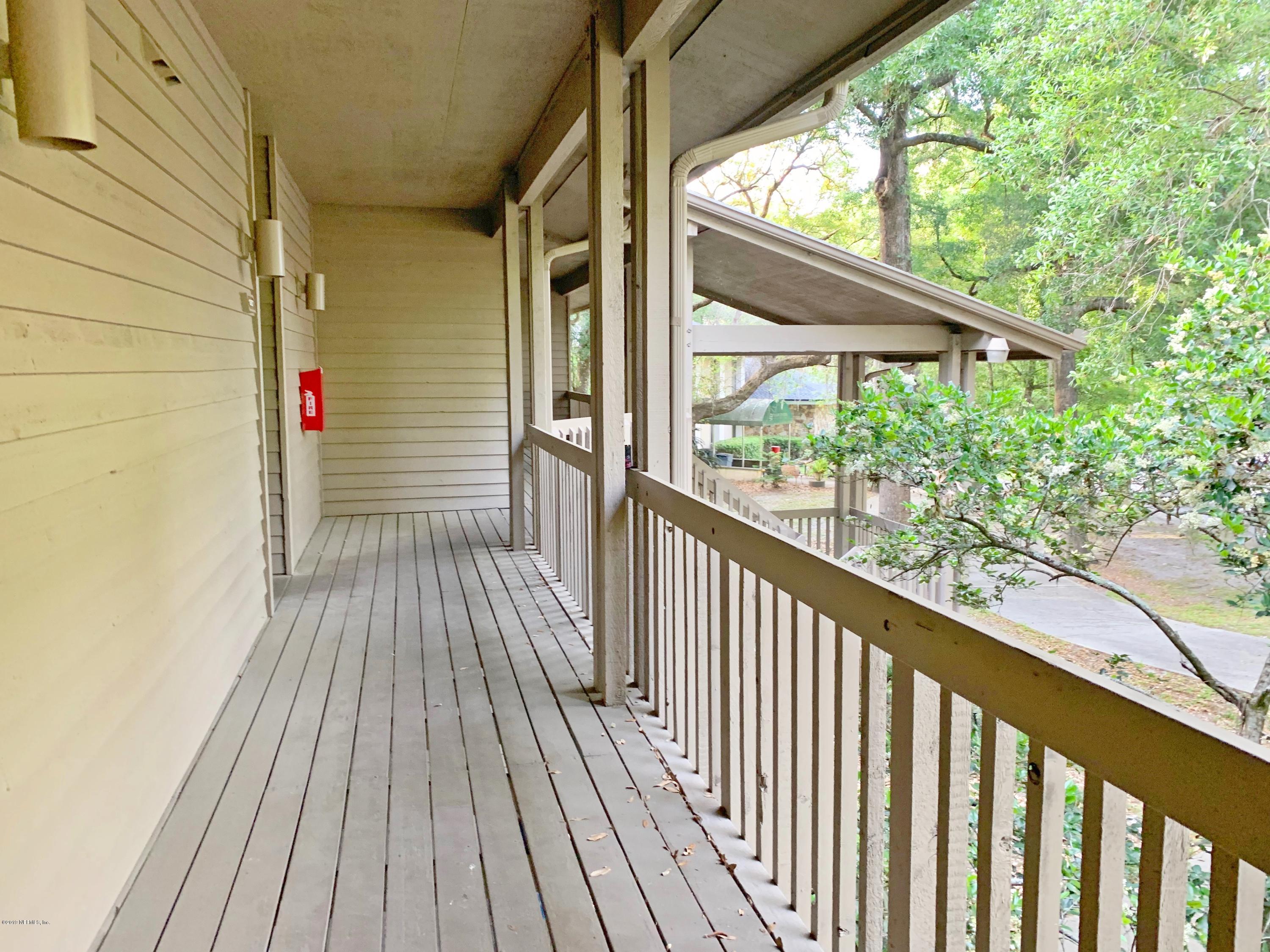 2930 Ravines Road, Unit 1226 Middleburg, FL 32068 - Photo 5 of 19 Front Entry Area