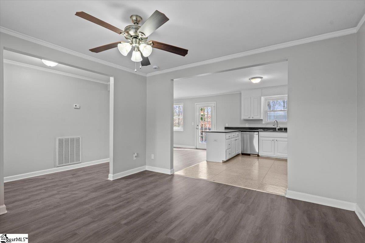 104 Cascade Drive Greer, SC 29651 - Photo 7 of 37