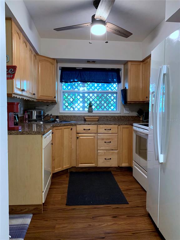 1750 Druid Road Clearwater, FL 33756 - Photo 18 of 38