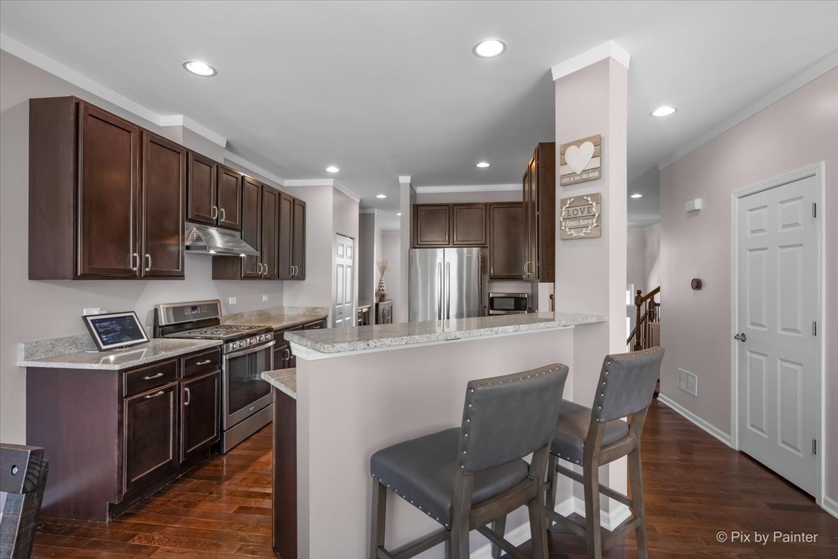 272 Bennett Drive Carol Stream, IL 60188 - Photo 13 of 46