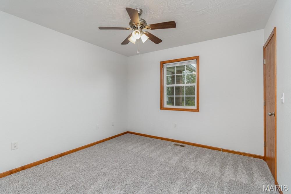 19406 Justice Road Lebanon, MO 65536 - Photo 20 of 24