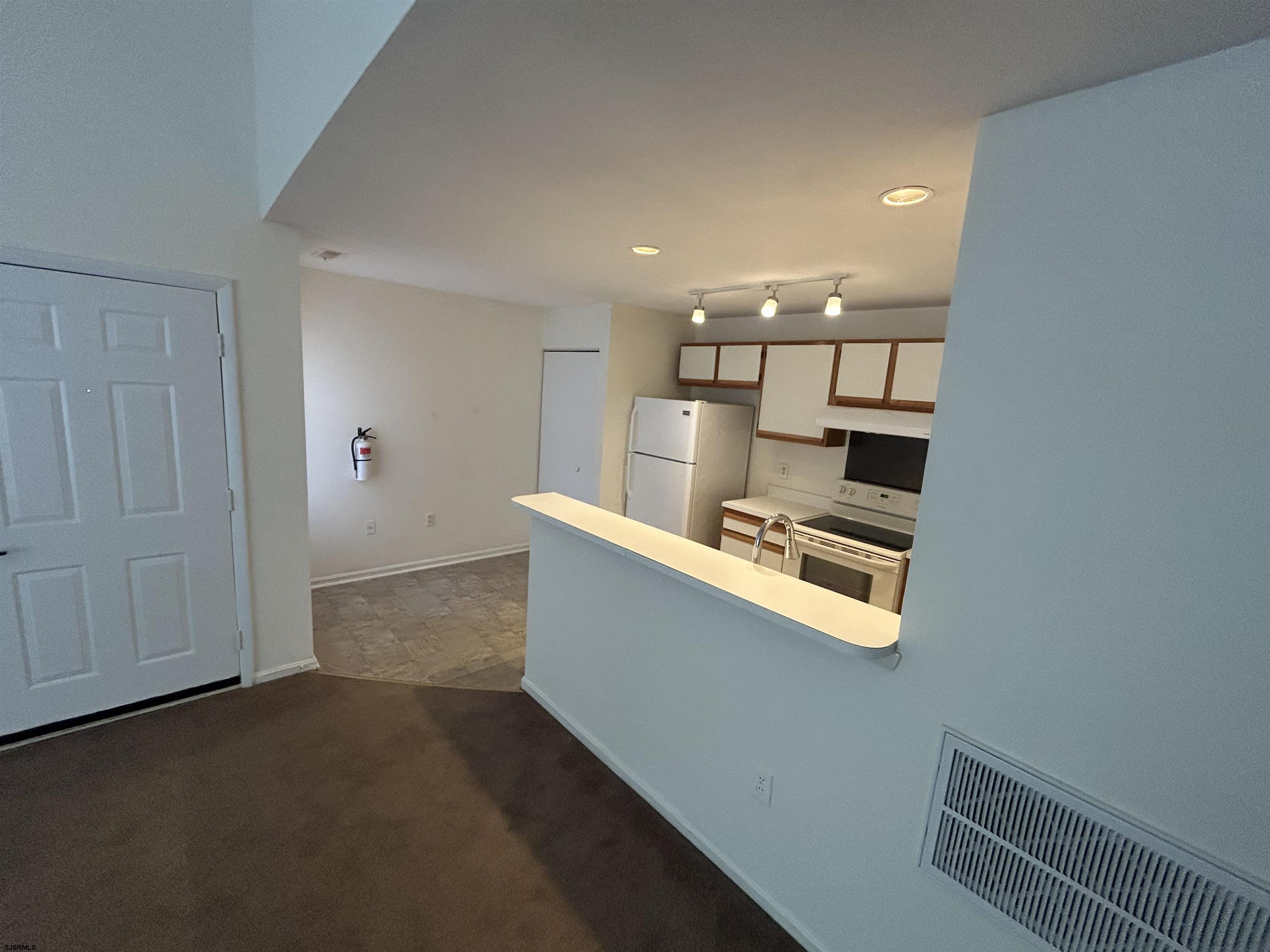 187 Meadow Ridge Road, Unit 187 Smithville, NJ 08205 - Photo 10 of 19