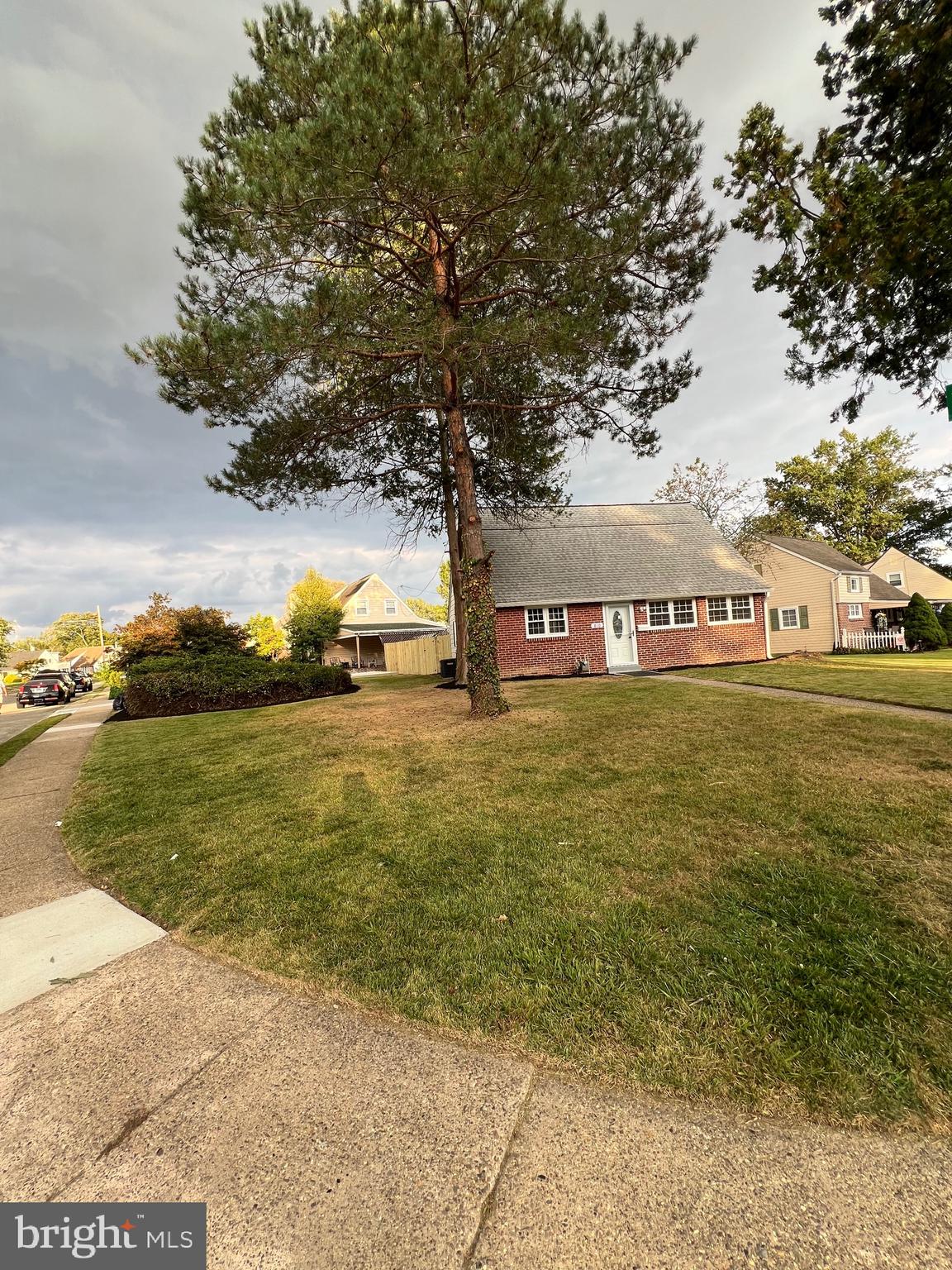 810 Quince Lane Secane, PA 19018 - Photo 11 of 44 a view of an ocean with beach