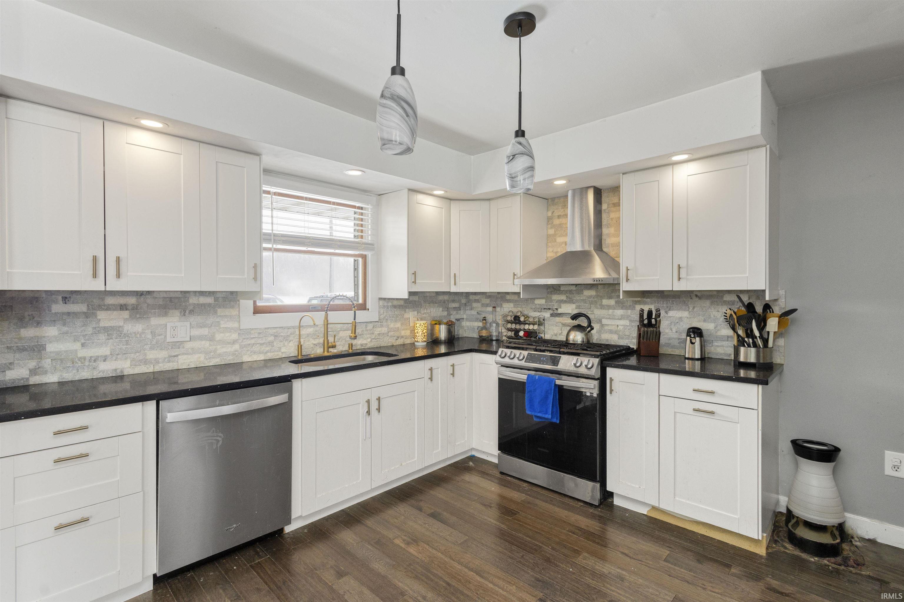 2282 South Taylor Road Mill Creek, IN 46365 - Photo 4 of 23