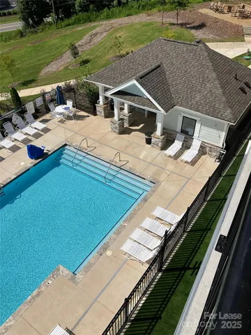 $1,550 | 4455 Reed Crk Drive, Unit 304, Sherrills Ford, NC 28673