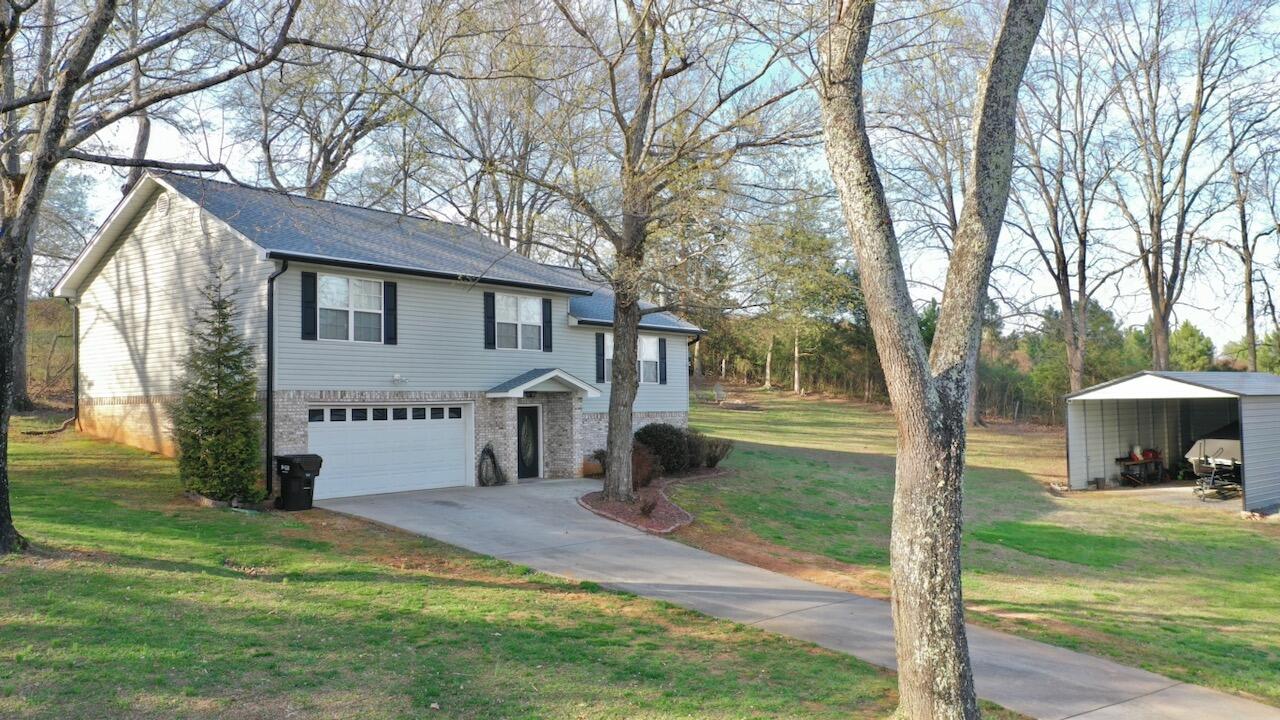 607 Diamond Ridge Drive Cleveland, TN 37312 - Photo 2 of 33 607 Diamond Ridge - 3 of 32