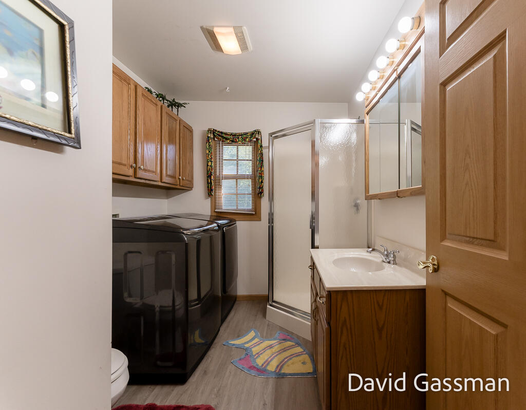 3270 South Walker Road Muskegon, MI 49444 - Photo 13 of 29 Bath 2