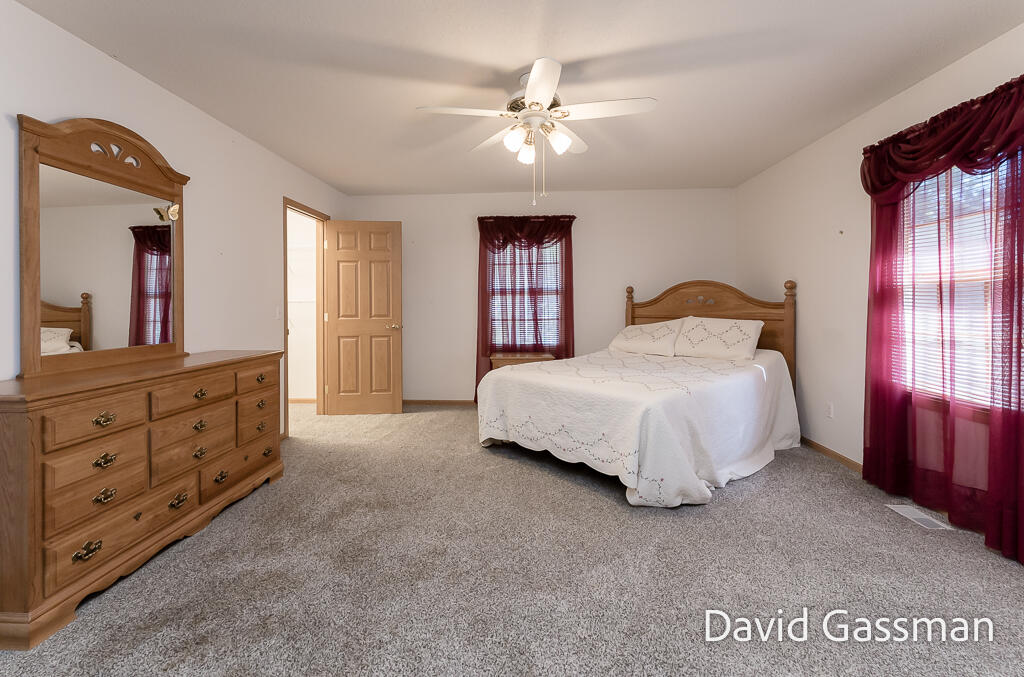3270 South Walker Road Muskegon, MI 49444 - Photo 14 of 29 Primary Bedroom