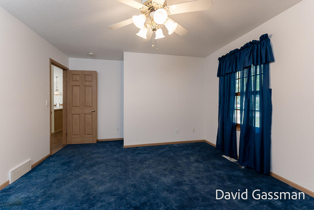 3270 South Walker Road Muskegon, MI 49444 - Photo 19 of 29 Bedroom2