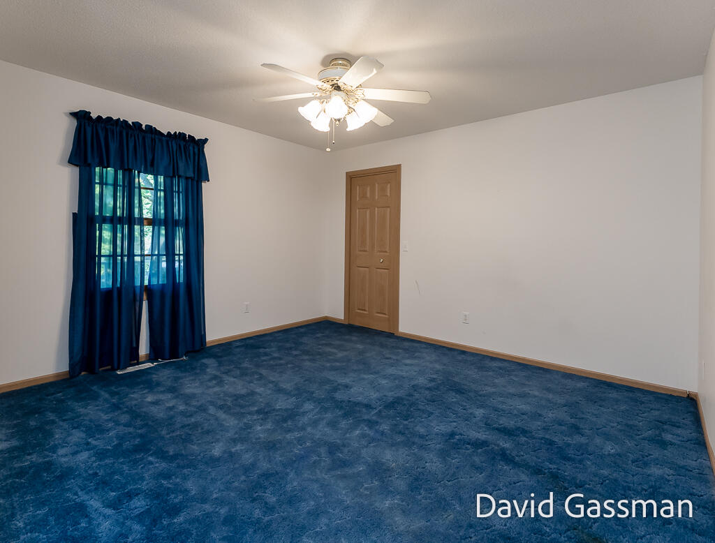 3270 South Walker Road Muskegon, MI 49444 - Photo 20 of 29 Bedroom2