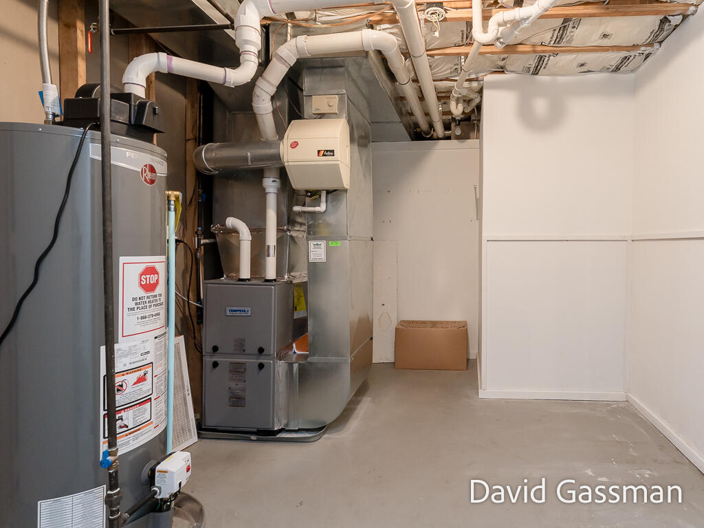 3270 South Walker Road Muskegon, MI 49444 - Photo 25 of 29 Utility Room
