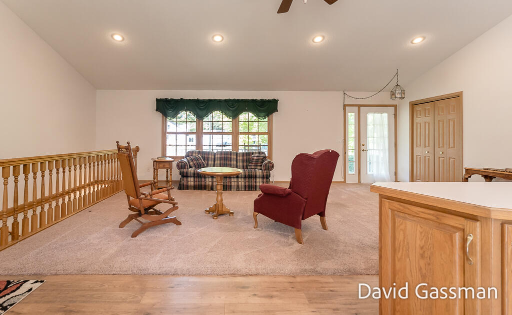 3270 South Walker Road Muskegon, MI 49444 - Photo 10 of 29 Kitchen/Dining