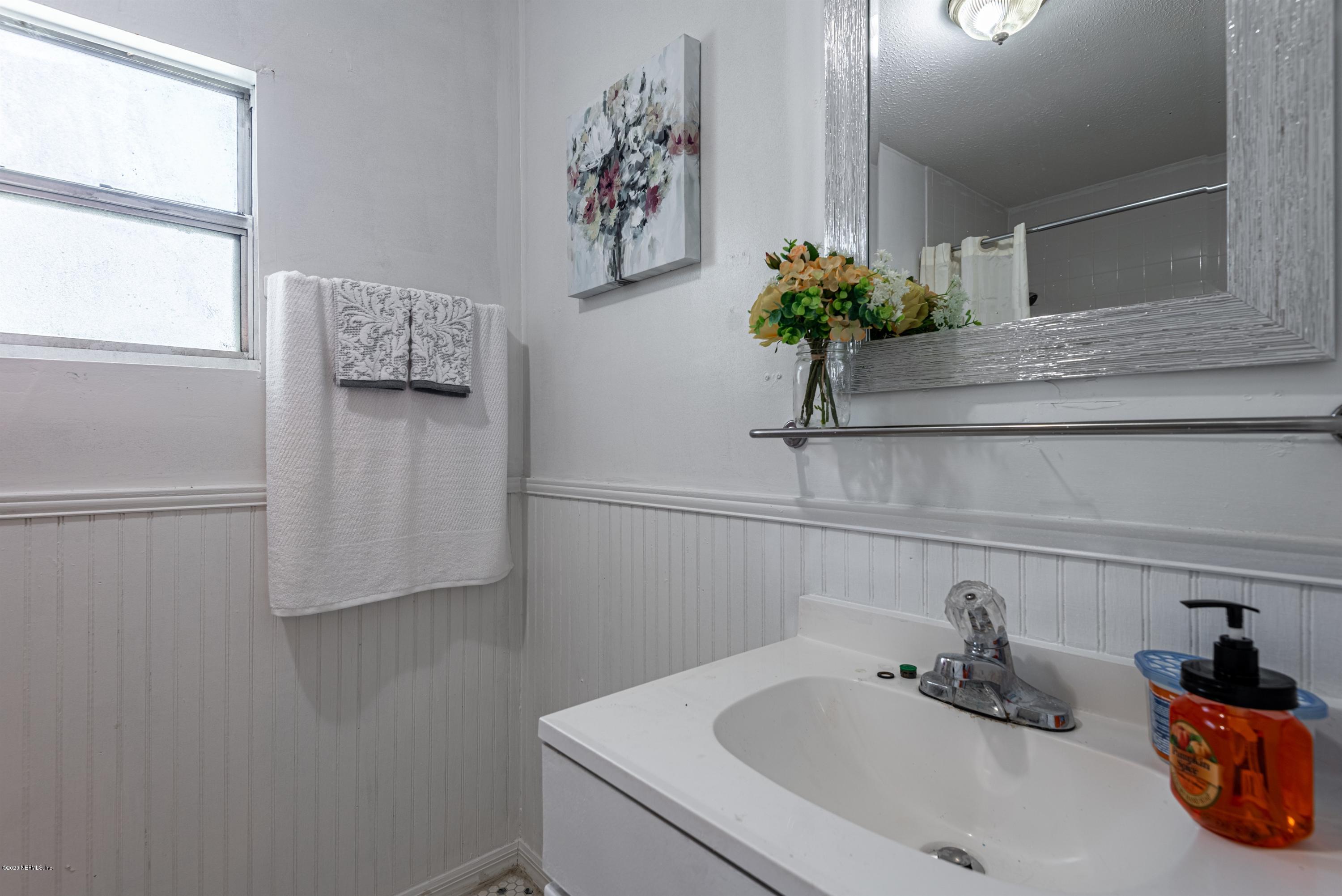 2607 Bethel Road Jacksonville, FL 32210 - Photo 17 of 22 017_Bedroom 3 bath Vanity