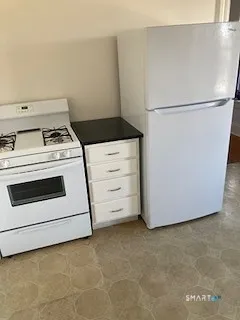 $1,450 | 89 Town Hill Avenue, Unit 2N, Danbury, CT 06810