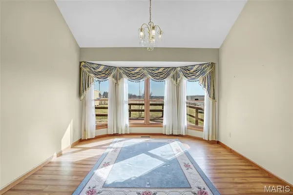 $641,000 | 4842 Indian Hills Drive, Edwardsville, IL 62025