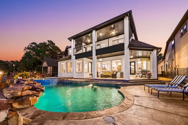 $1,500,000 | 161 Westlake Point, Montgomery, TX 77356