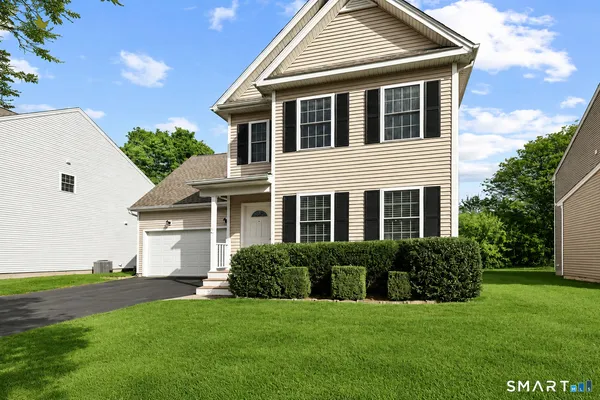 $384,900 | 6 Elizabeth Lane, Unit 6, Vernon, CT 06066