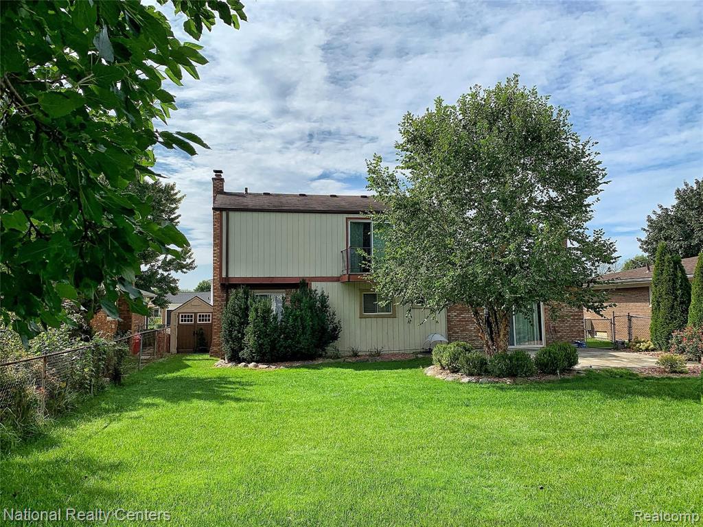 42252 Barchester Road Canton, MI 48187 - Photo 44 of 47
