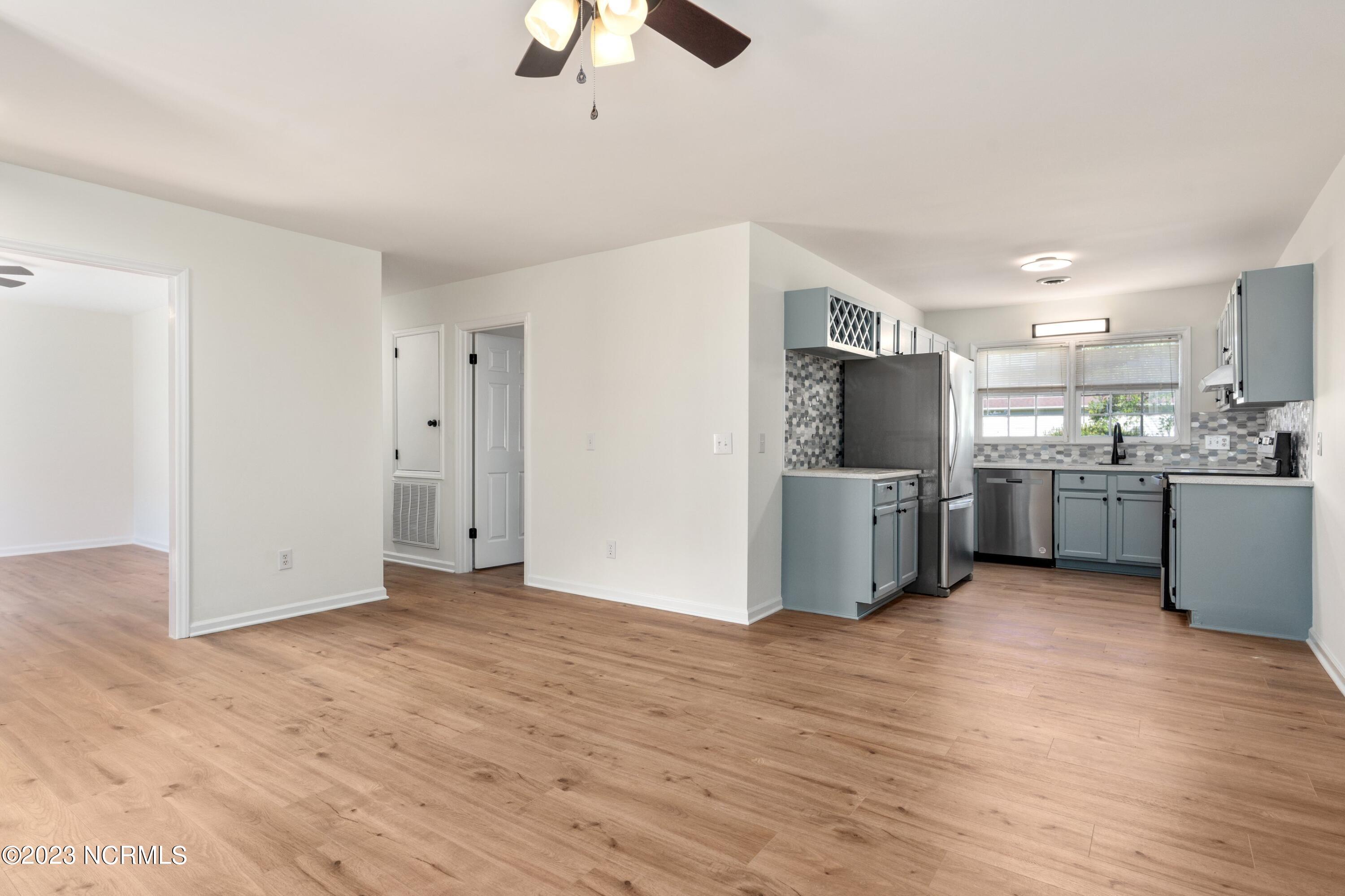 246 Brookview Road Wilmington, NC 28409 - Photo 14 of 25 015-246BrookviewRoad-Wilmington-NC-28409