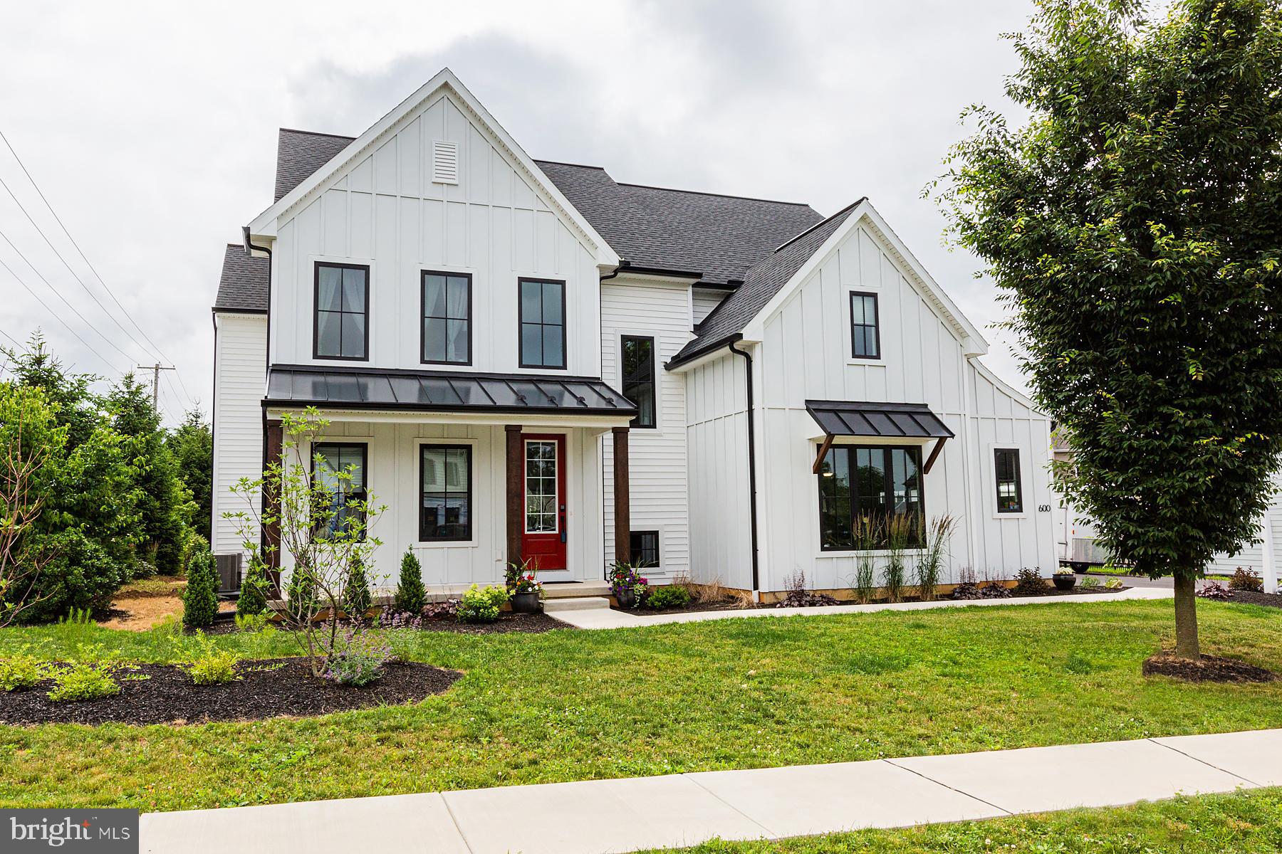 600 Stonehenge Drive Lititz, PA 17543 - Photo 2 of 42