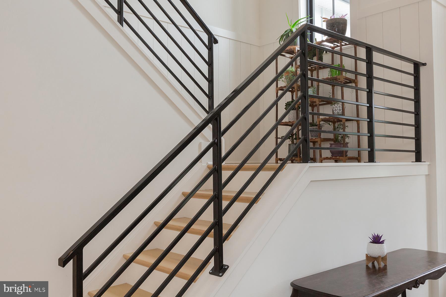 600 Stonehenge Drive Lititz, PA 17543 - Photo 4 of 42