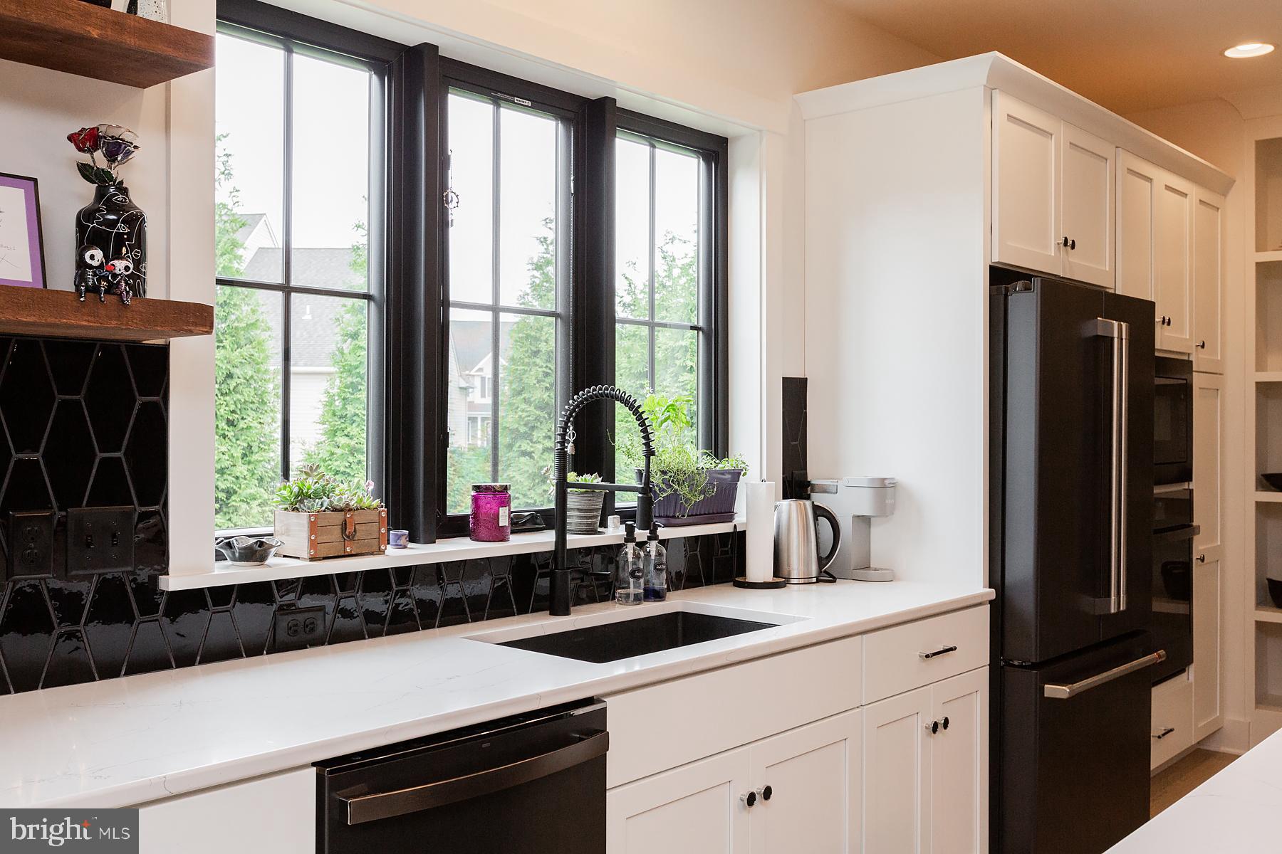 600 Stonehenge Drive Lititz, PA 17543 - Photo 7 of 42