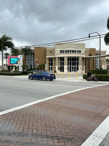 $1,750 | 4655 Palm Avenue, Unit 203, Hialeah, FL 33012