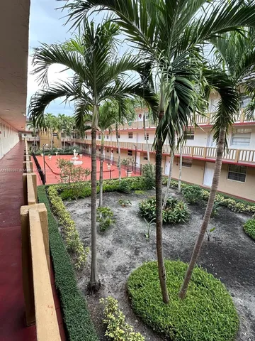 $1,750 | 4655 Palm Avenue, Unit 203, Hialeah, FL 33012