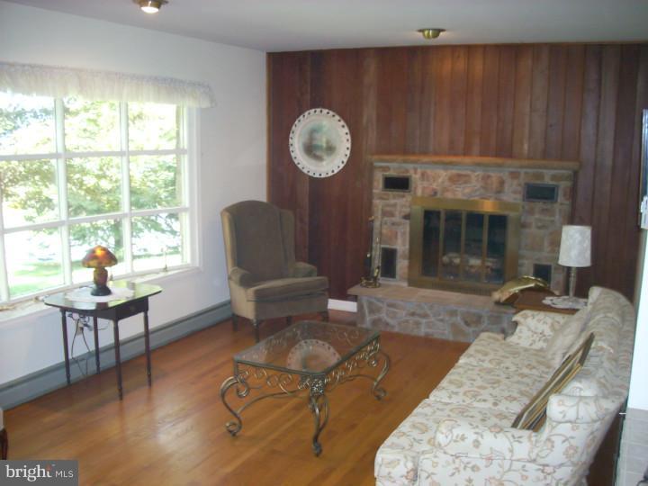 1436 Highpoint Road Coopersburg, PA 18036 - Photo 9 of 21 Gallery Image 9